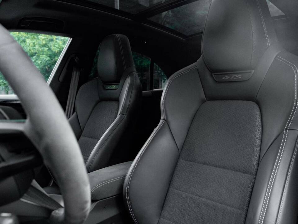 Image 5/13 of Porsche Macan GTS (2026)