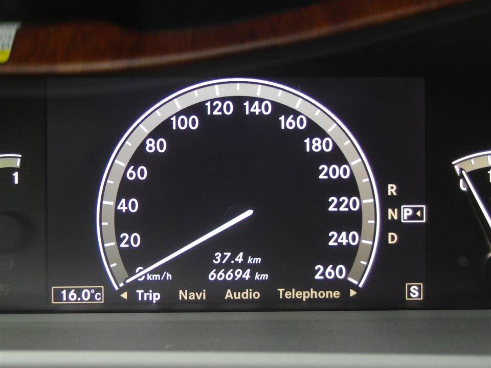 Imagen 64/100 de Mercedes-Benz S 500 L (2006)