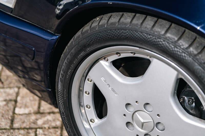 Image 15/50 of Mercedes-Benz SL 600 (2000)