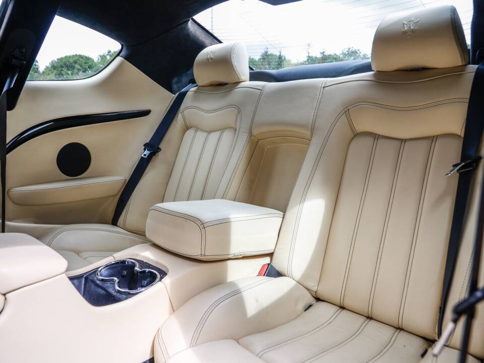 Image 31/43 of Maserati GranTurismo 4.2 (2008)