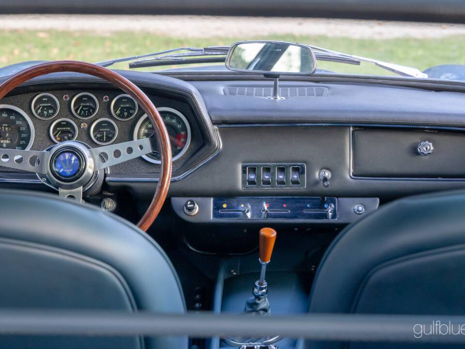 Bild 17/61 von Maserati Mistral 4000 (1968)