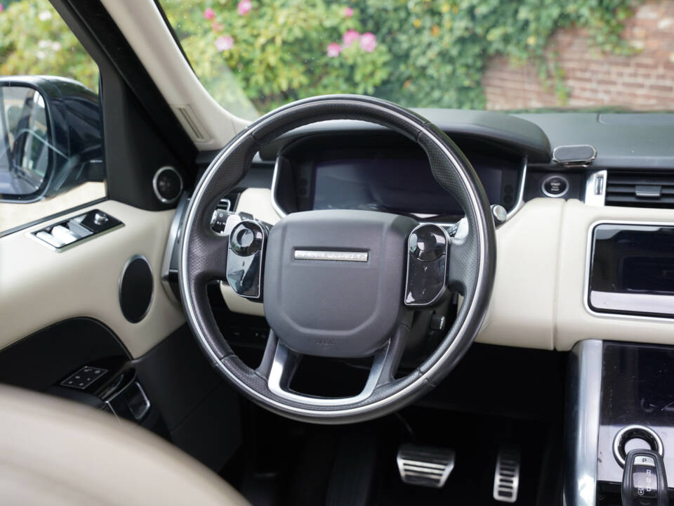 Image 34/50 of Land Rover Range Rover Sport P400e PHEV (2020)