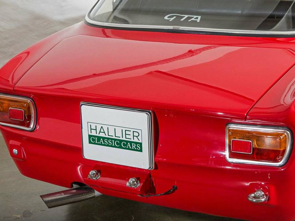Immagine 11/31 di Alfa Romeo Giulia GTA 1300 Junior (1968)