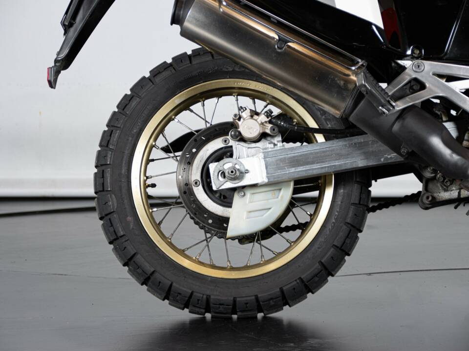 Bild 35/50 von Honda DUMMY (1991)