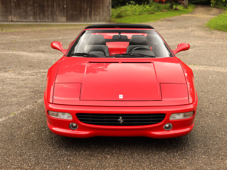 Immagine 6/76 di Ferrari F 355 F1 GTS (1997)