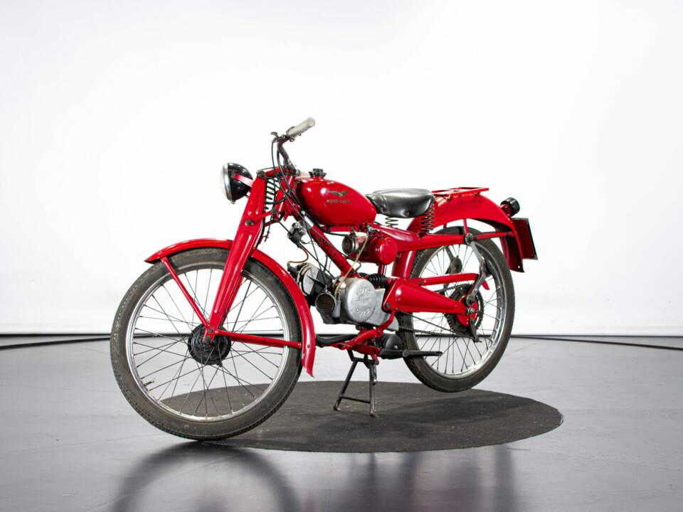 Immagine 8/50 di Moto Guzzi Motoleggera 65 (1951)