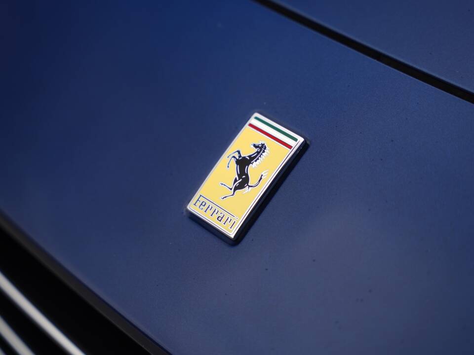 Bild 42/50 von Ferrari California T (2016)