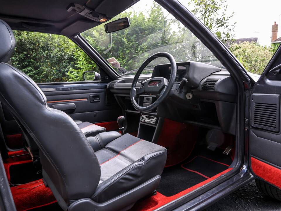 Bild 28/33 von Peugeot 205 GTi 1.9 (1987)