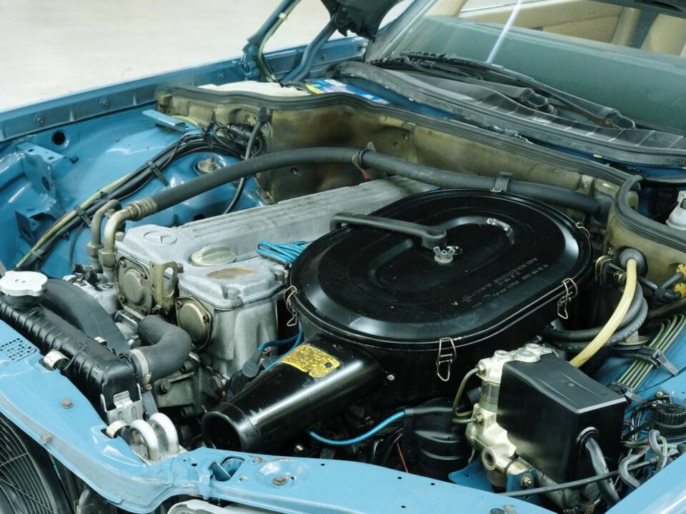 Bild 25/50 von Mercedes-Benz 280 SE (1983)