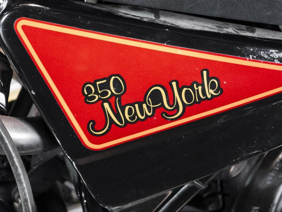 Image 19/46 of Moto Morini New York 350 (1988)