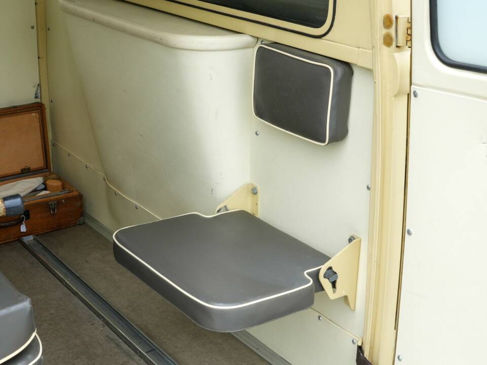 Bild 23/37 von Volkswagen T1 Kastenwagen (1966)