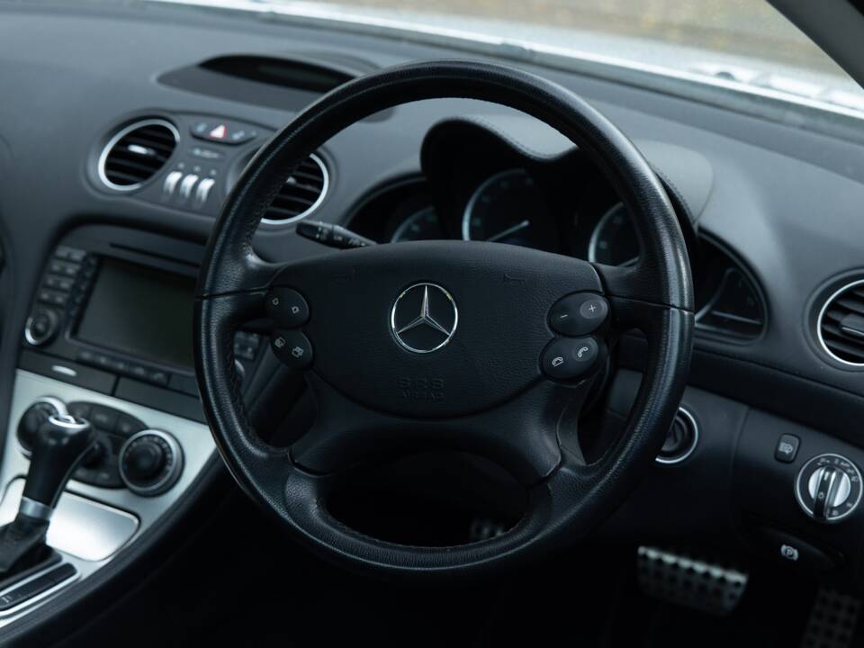 Image 36/41 of Mercedes-Benz SL 350 (2007)