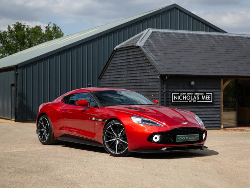 Image 79/80 of Aston Martin Vanquish Zagato (2017)