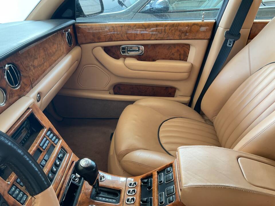 Bild 19/31 von Bentley Arnage Red Label (2000)