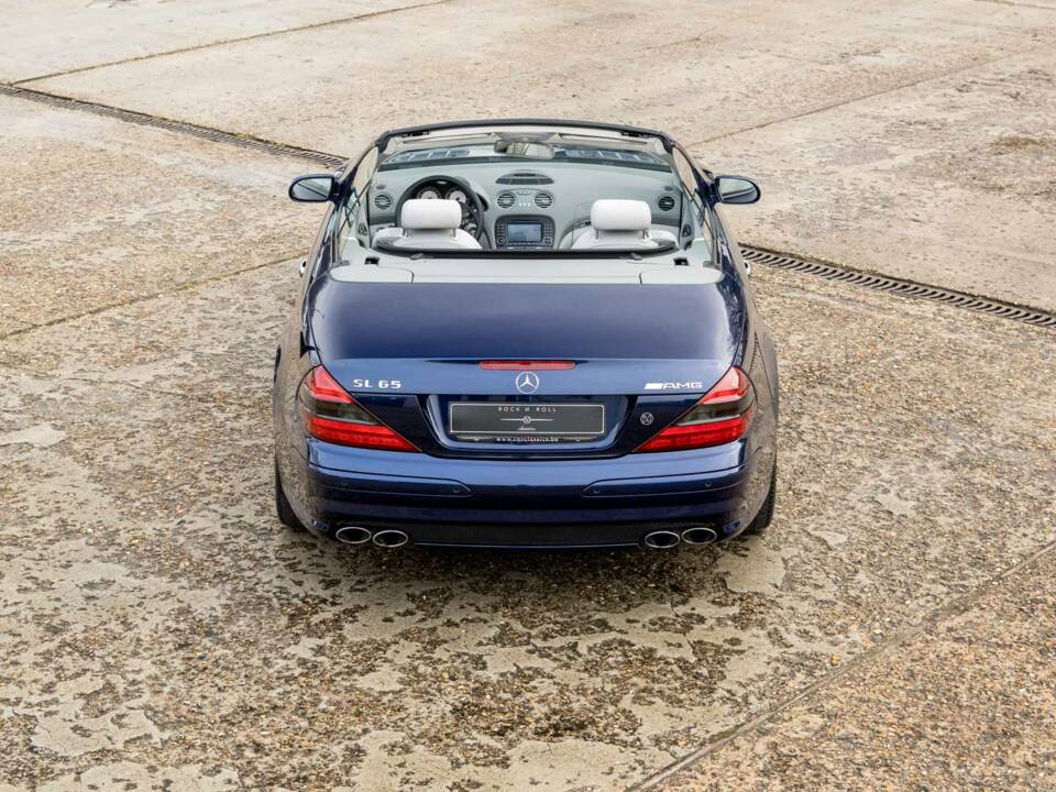 Image 8/42 of Mercedes-Benz SL 65 AMG (2006)