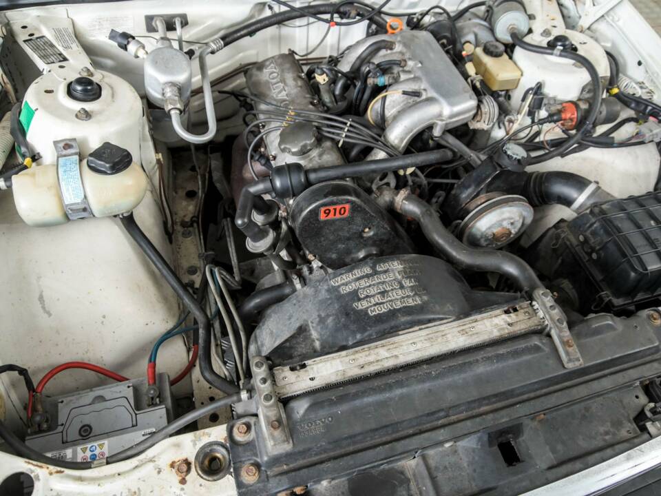 Image 40/50 de Volvo 740 (1984)