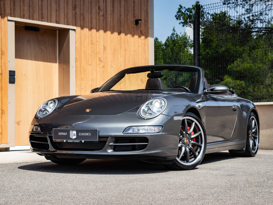 Bild 3/50 von Porsche 911 Carrera 4S (2006)