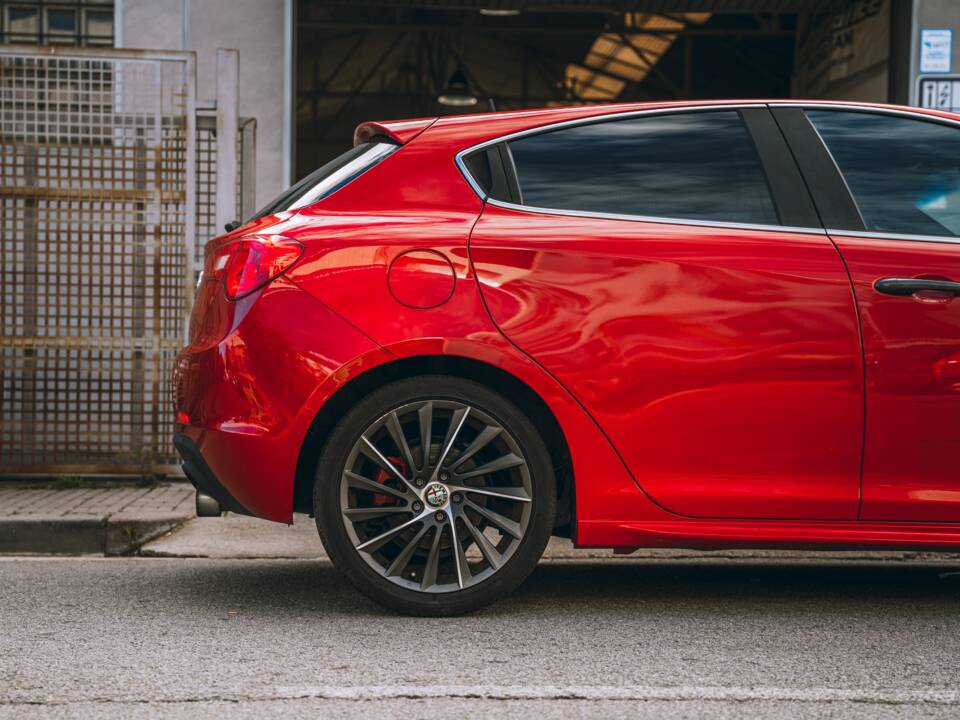 Afbeelding 9/26 van Alfa Romeo Giulietta 1.8 TBi 16V QV (2015)