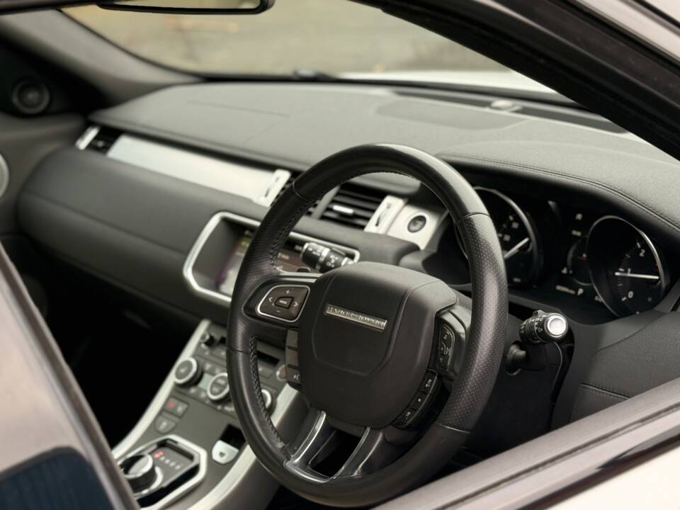 Bild 10/30 von Land Rover Range Rover Evoque TD4 (2017)