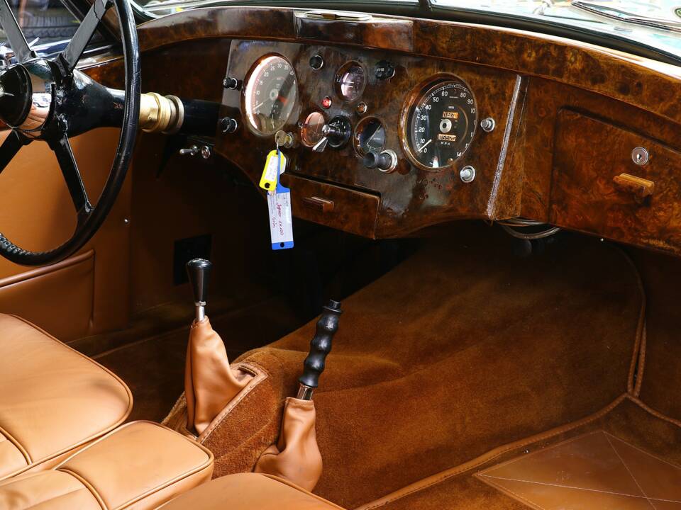 Imagen 28/37 de Jaguar XK 120 FHC (1953)