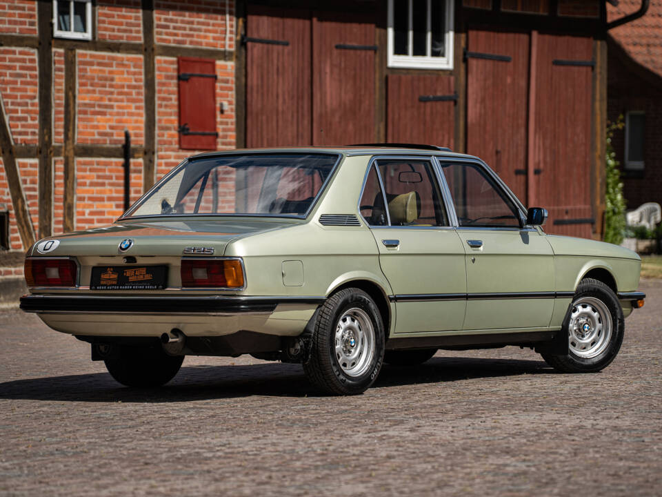 Image 14/46 of BMW 525 (1978)