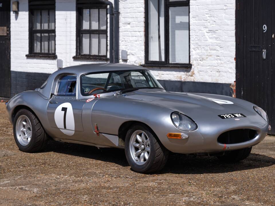 Image 1/50 de Jaguar E-Type "Semi-Lightweight" (1970)