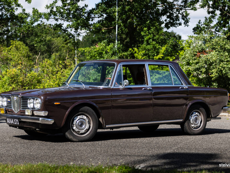 Immagine 3/51 di Lancia 2000 Iniezione (1973)