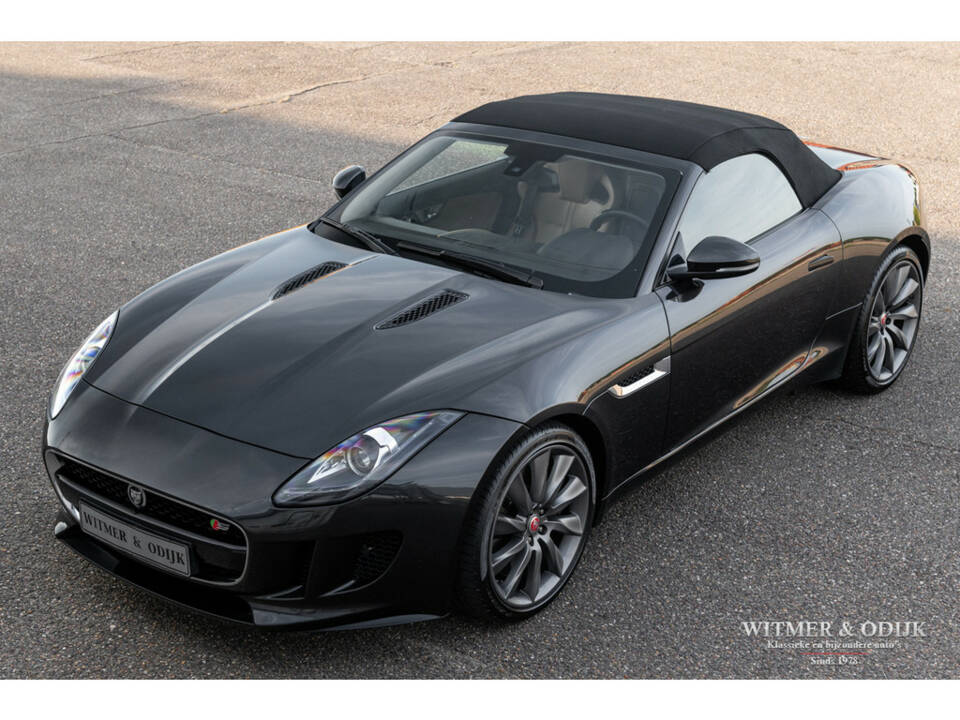 Image 7/38 of Jaguar F-Type S (2014)