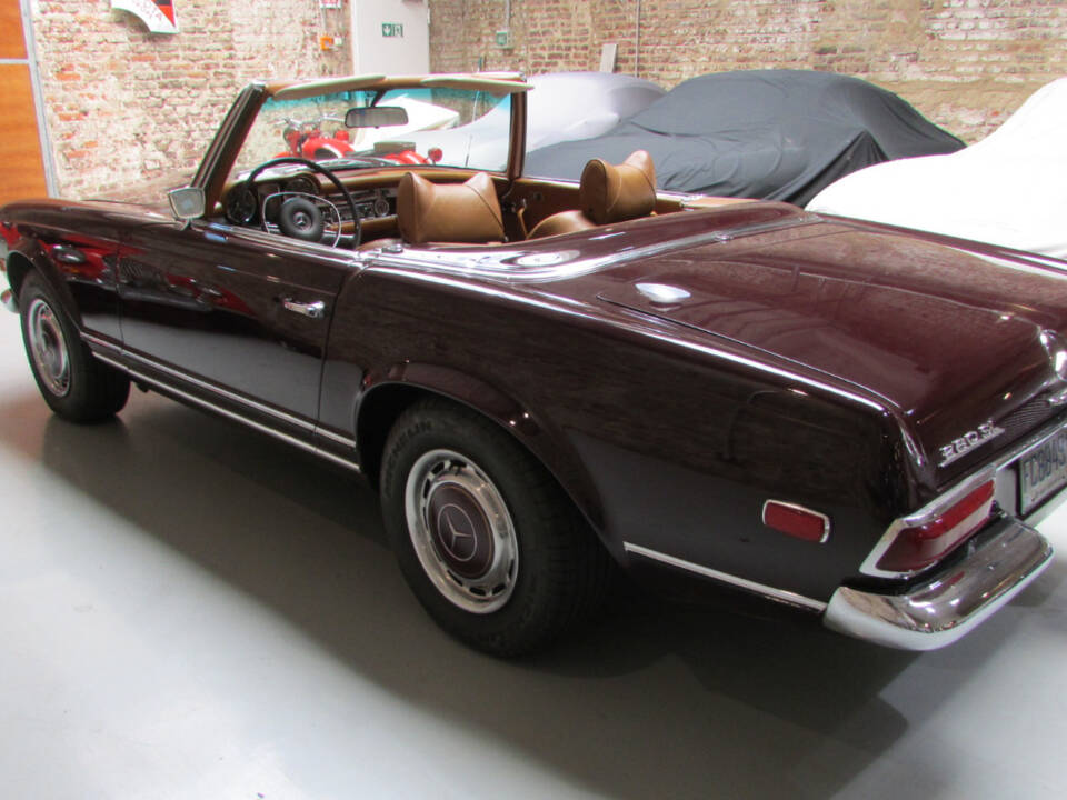 Image 5/23 of Mercedes-Benz 280 SL (1969)