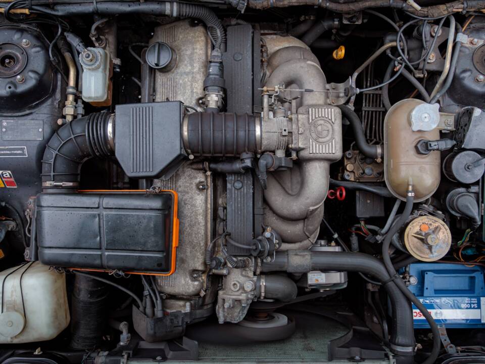 Afbeelding 4/27 van BMW 635 CSi (1989)