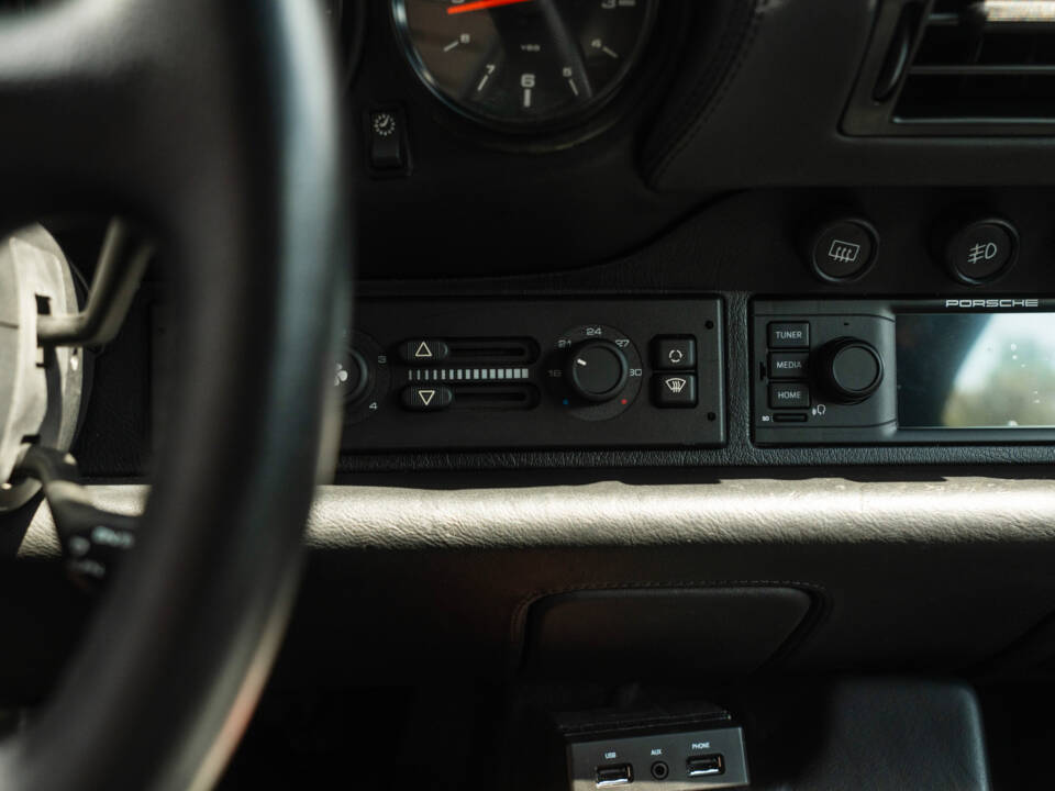 Bild 35/49 von Porsche 911 Turbo (WLS I) (1997)