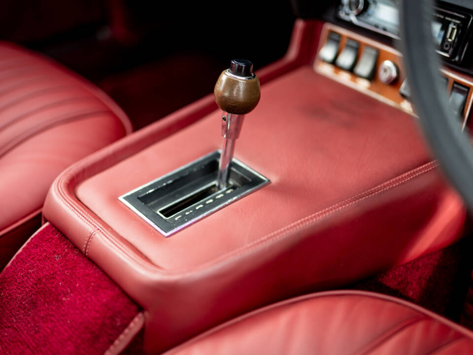 Bild 32/50 von Aston Martin DBS V8 (1971)