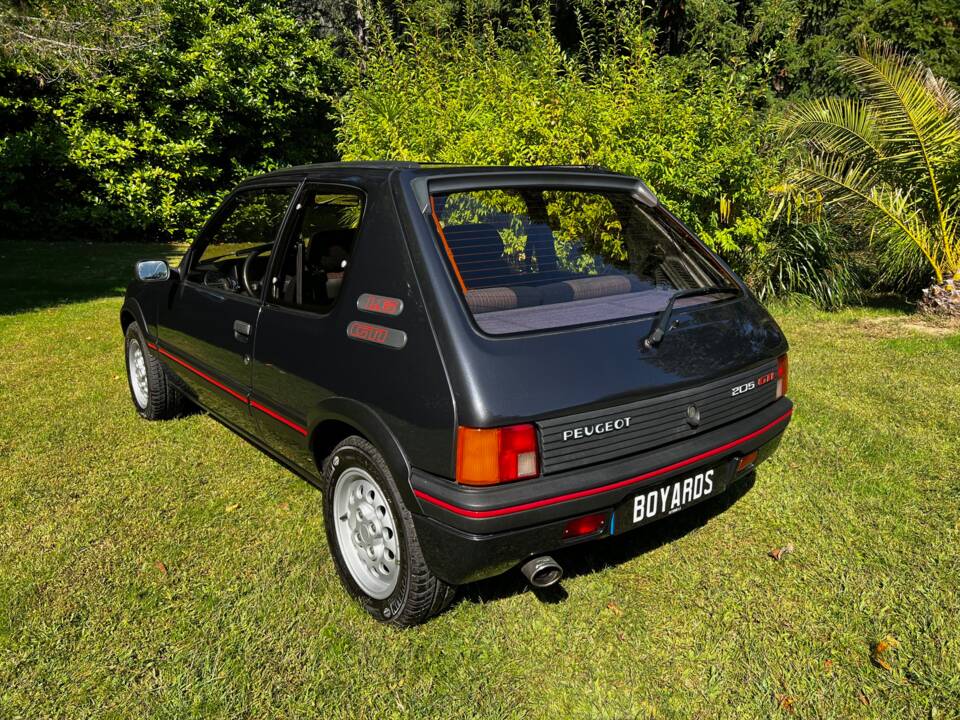 Bild 3/39 von Peugeot 205 GTi 1.6 (1986)