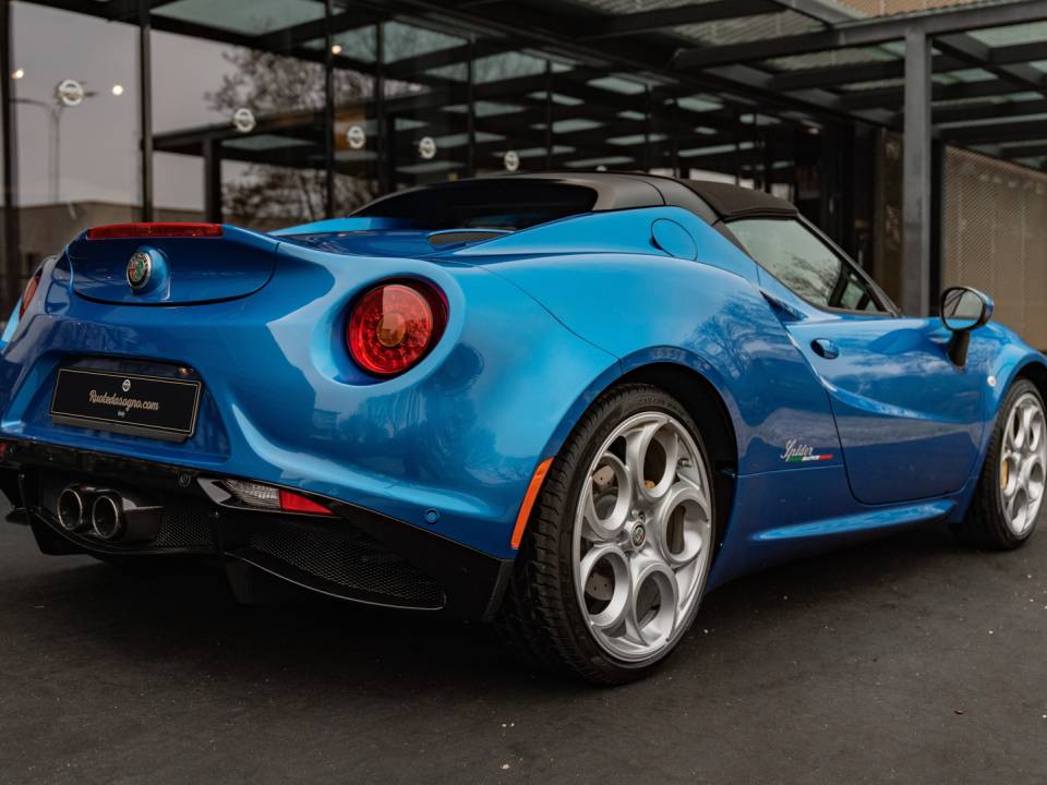 Image 4/50 of Alfa Romeo 4C Spider (2018)