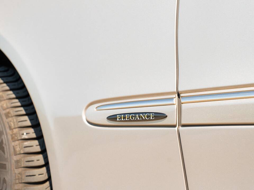Image 23/49 of Mercedes-Benz CLK 280 (2006)