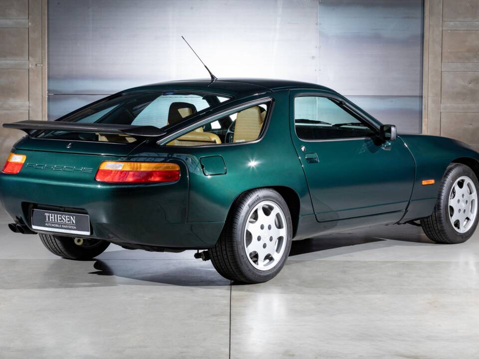Immagine 6/22 di Porsche 928 S4 Clubsport (1988)