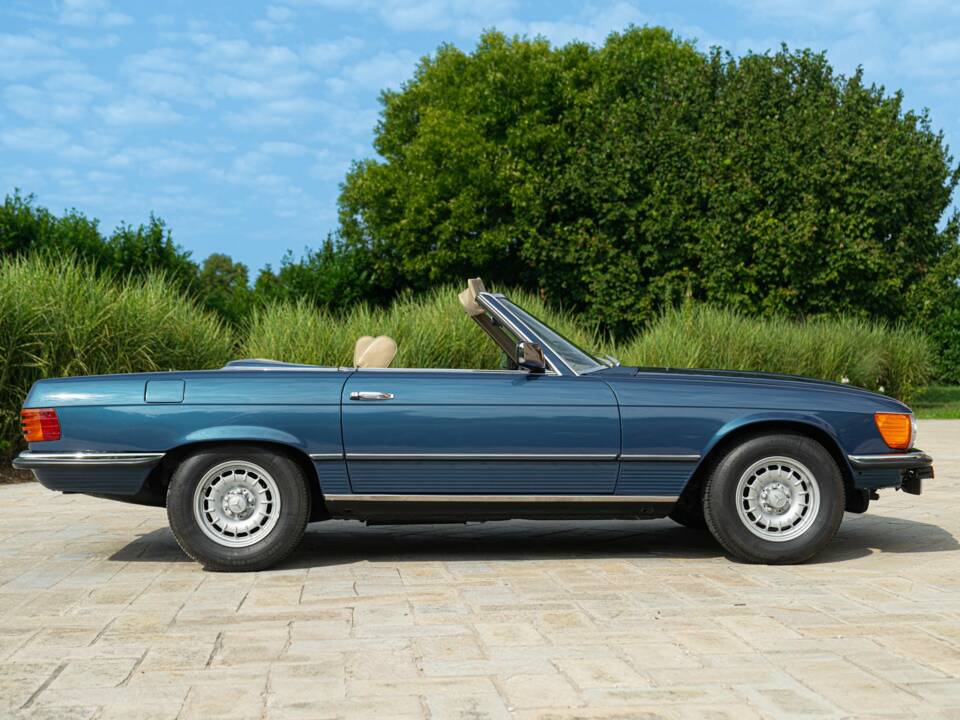 Image 6/50 de Mercedes-Benz 450 SL (1977)