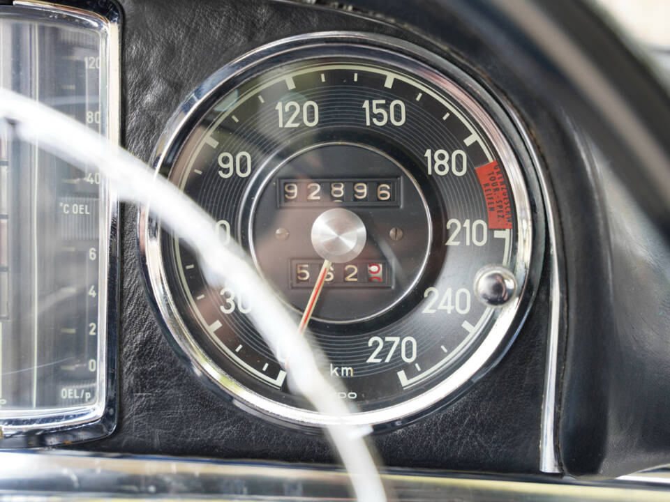 Imagen 40/50 de Mercedes-Benz 300 SL Roadster (1961)