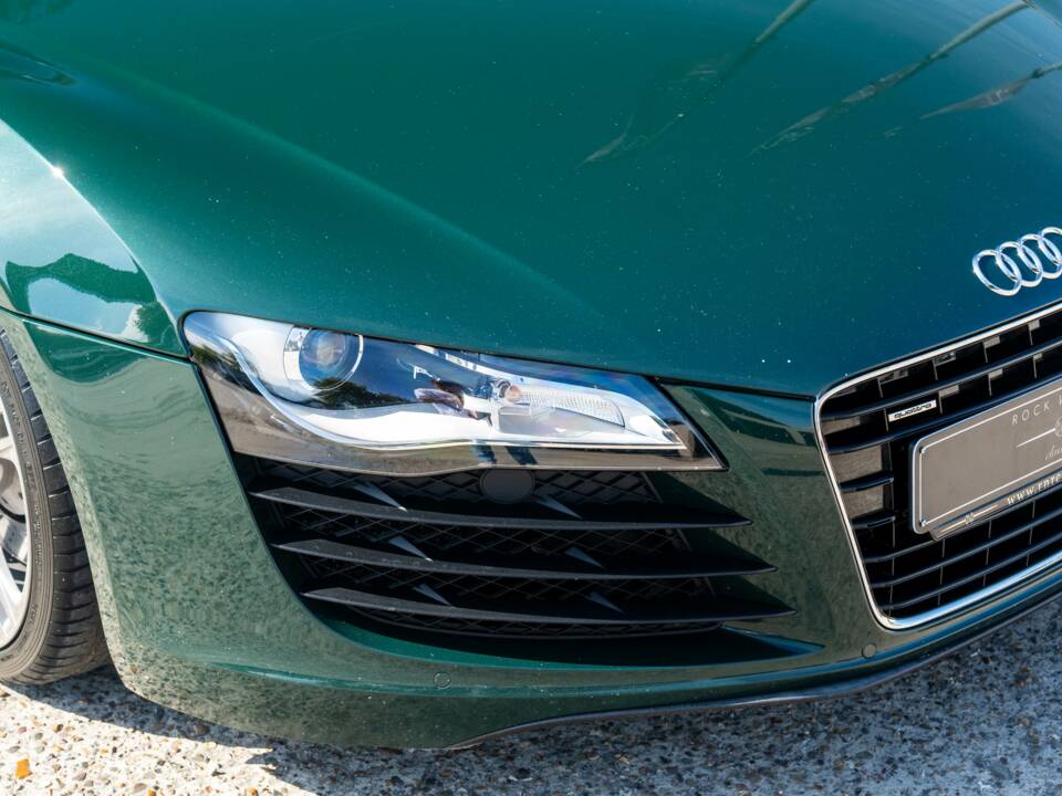 Image 19/33 of Audi R8 (2007)