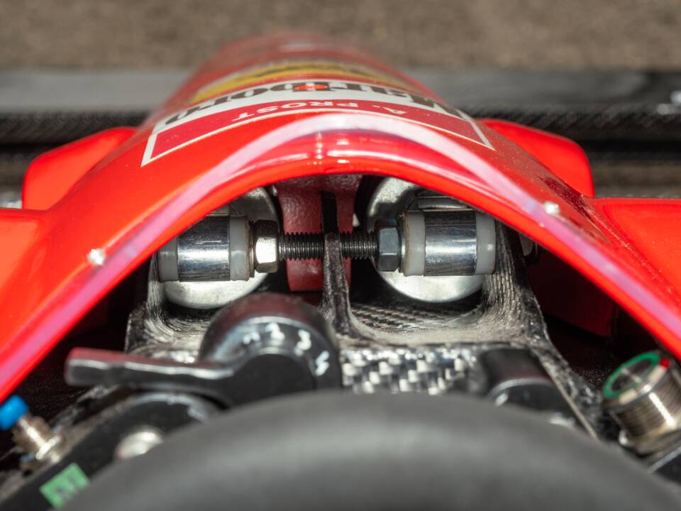 Image 40/85 of Ferrari 641 (1990)