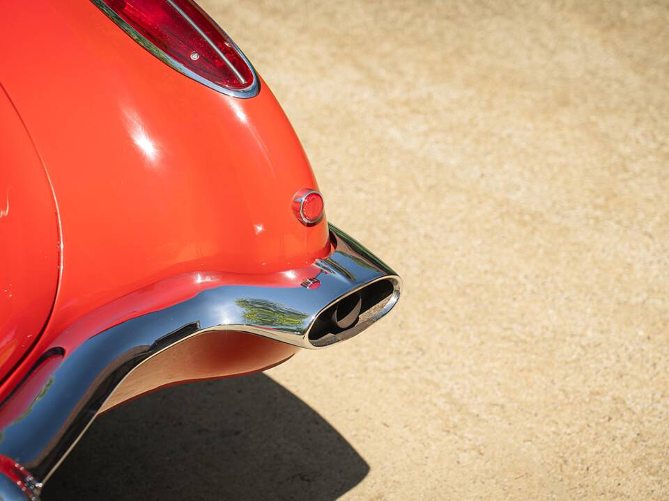 Image 20/51 of Chevrolet Corvette (1960)