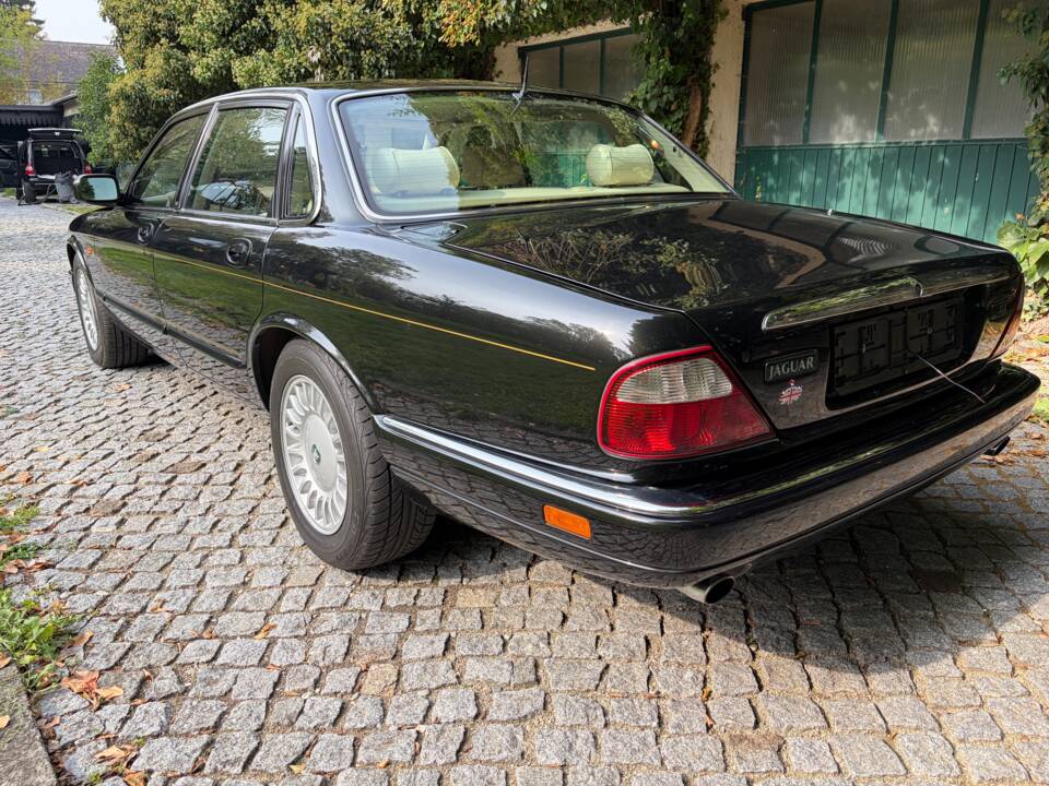 Bild 6/57 von Jaguar XJR 4.0 Supercharged (1997)