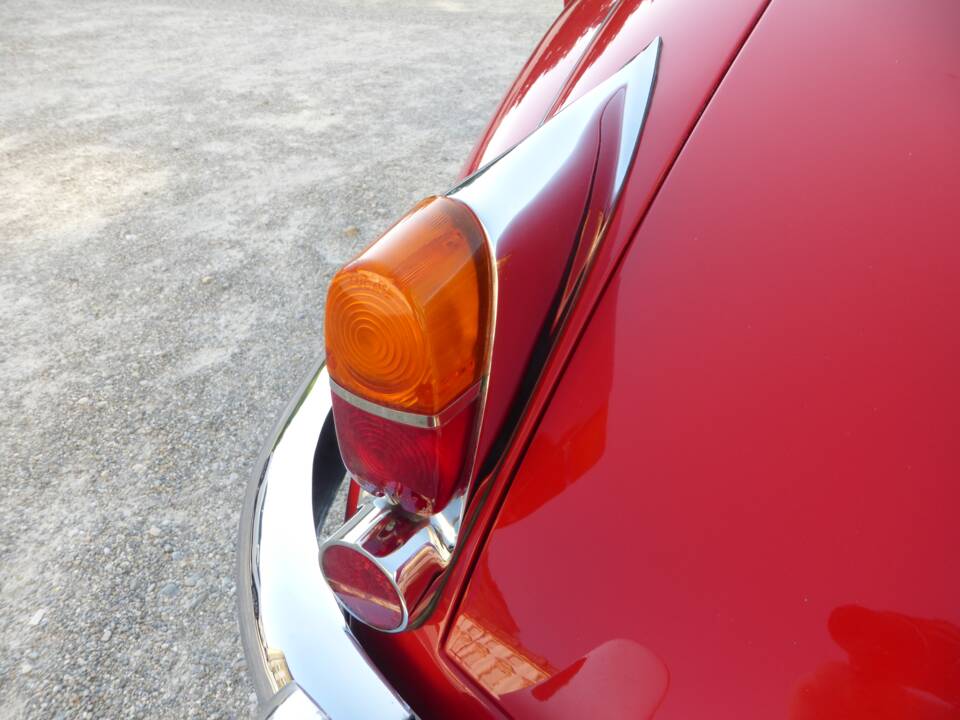 Image 149/174 of Jaguar XK 150 3.4 S OTS (1958)