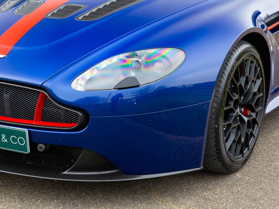 Bild 30/85 von Aston Martin V12 Vantage AMR Roadster (2018)