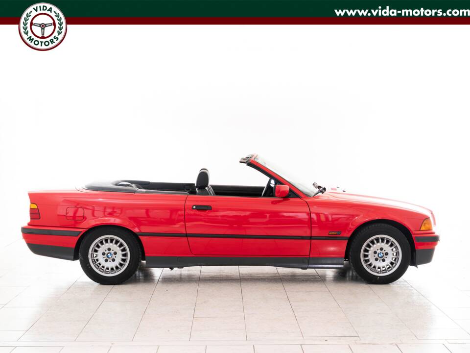 Immagine 2/17 di BMW 318i (1996)