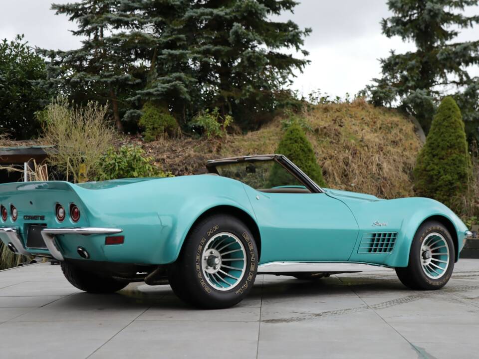 Image 13/50 of Chevrolet Corvette Stingray (1972)