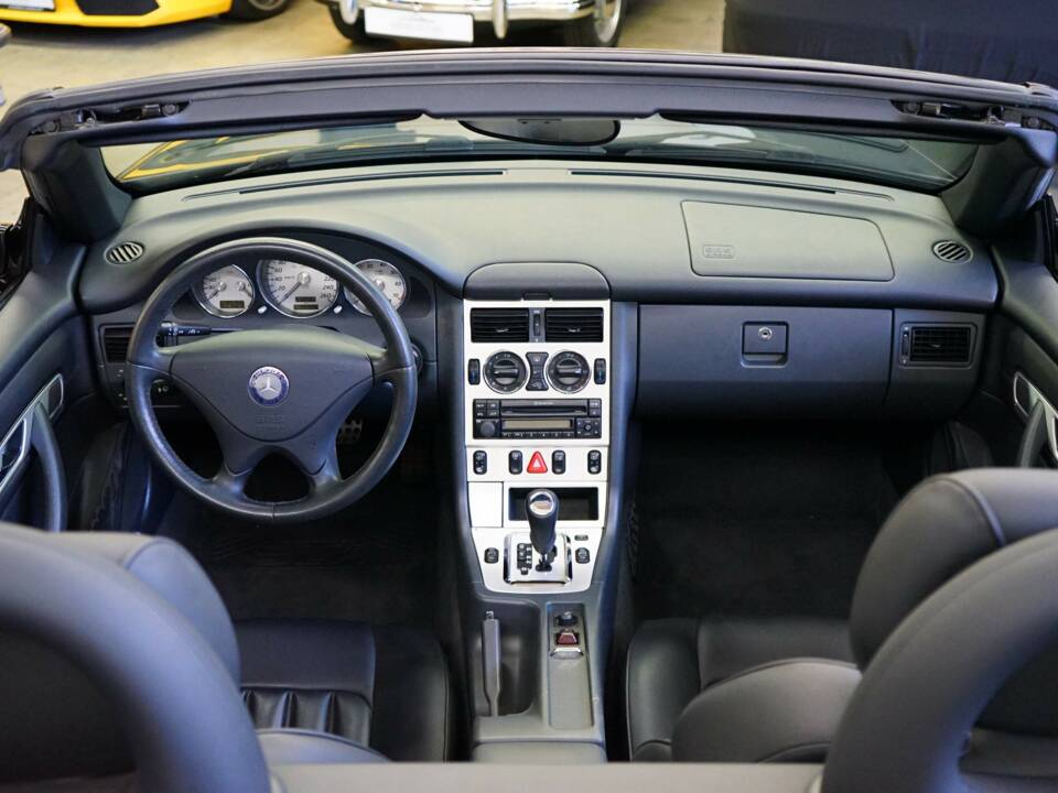 Image 19/48 of Mercedes-Benz SLK 230 Kompressor (2003)