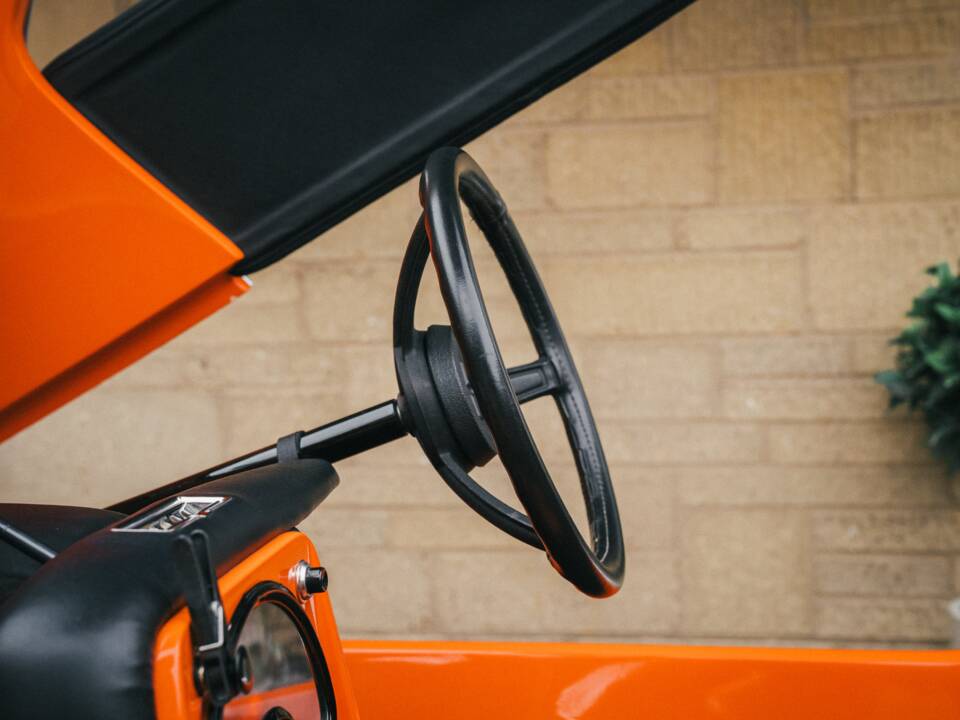 Image 39/56 of Bond Bug (1973)