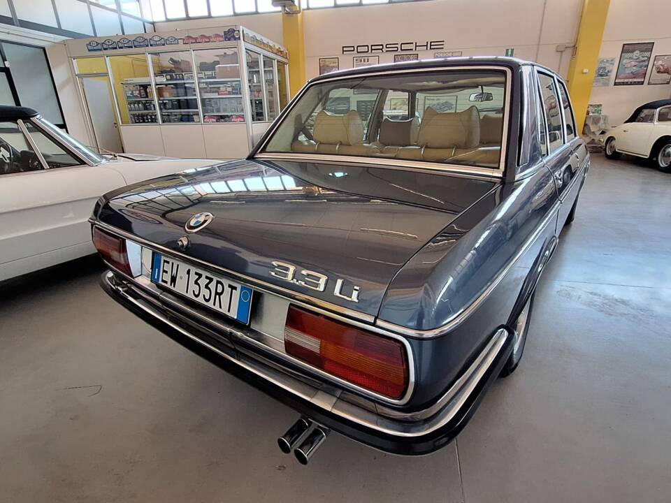 Image 5/19 de BMW 3,3 Li (1976)