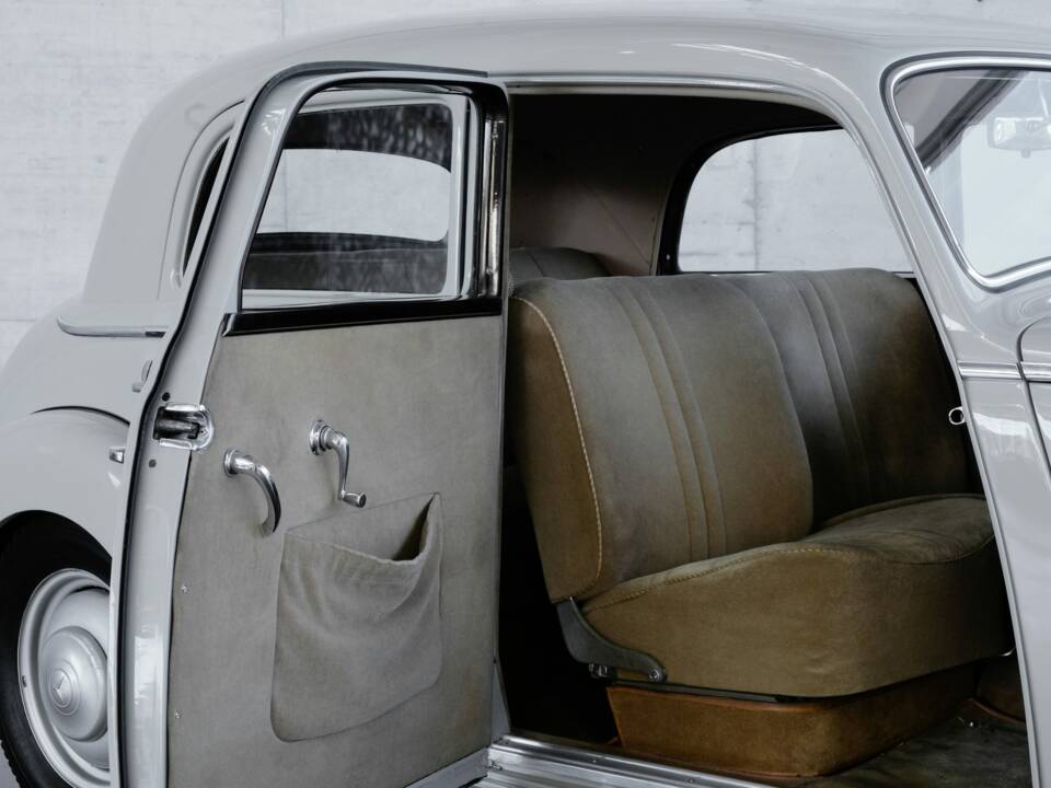 Image 26/45 of Mercedes-Benz 170 DS (1953)